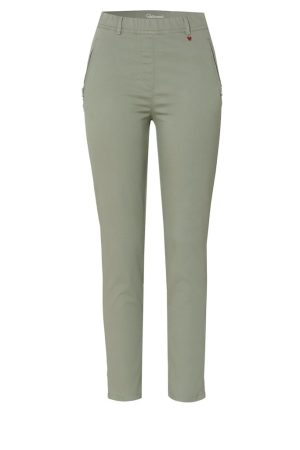 Relaxed by Toni 22-08/2800-79